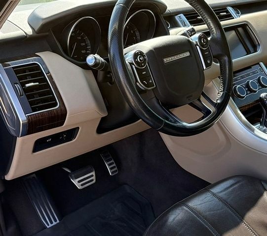 Білий Ленд Ровер Range Rover Sport, об'ємом двигуна 3 л та пробігом 215 тис. км за 22800 $, фото 43 на Automoto.ua
