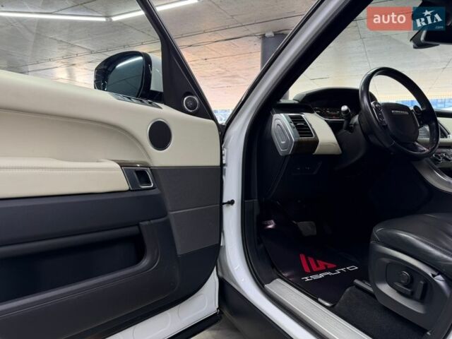 Білий Ленд Ровер Range Rover Sport, об'ємом двигуна 2.99 л та пробігом 99 тис. км за 28500 $, фото 18 на Automoto.ua