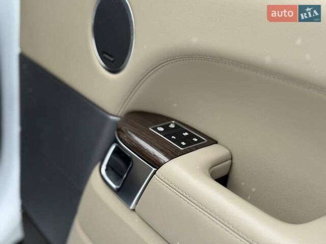 Белый Ленд Ровер Рендж Ровер Спорт, объемом двигателя 3 л и пробегом 170 тыс. км за 26500 $, фото 16 на Automoto.ua