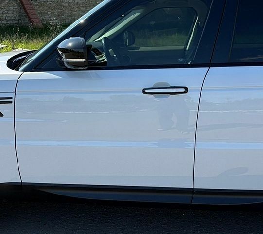 Білий Ленд Ровер Range Rover Sport, об'ємом двигуна 3 л та пробігом 215 тис. км за 22800 $, фото 10 на Automoto.ua