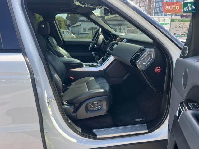 Білий Ленд Ровер Range Rover Sport, об'ємом двигуна 3 л та пробігом 126 тис. км за 29500 $, фото 33 на Automoto.ua