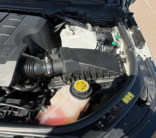 Білий Ленд Ровер Range Rover Sport, об'ємом двигуна 3 л та пробігом 215 тис. км за 22800 $, фото 61 на Automoto.ua
