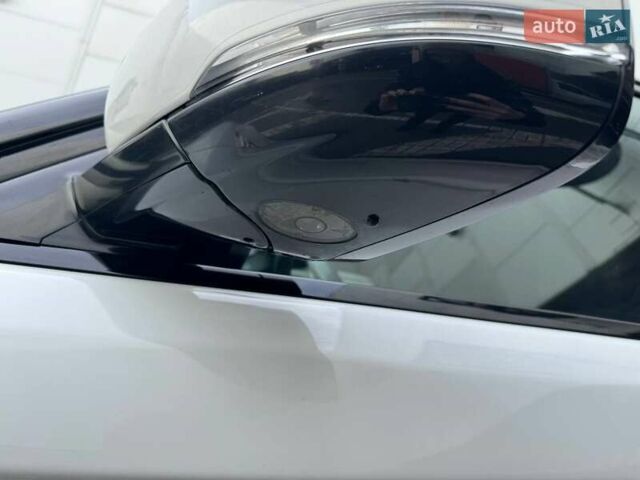 Білий Ленд Ровер Range Rover Sport, об'ємом двигуна 2.99 л та пробігом 167 тис. км за 25990 $, фото 9 на Automoto.ua