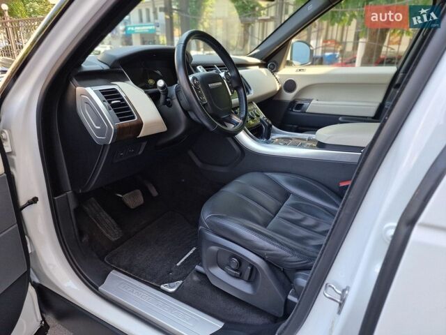 Білий Ленд Ровер Range Rover Sport, об'ємом двигуна 2.99 л та пробігом 99 тис. км за 28490 $, фото 40 на Automoto.ua