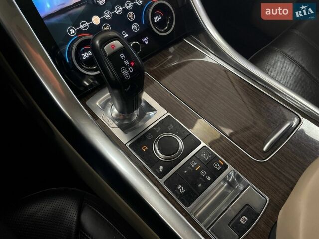 Білий Ленд Ровер Range Rover Sport, об'ємом двигуна 3 л та пробігом 203 тис. км за 22490 $, фото 30 на Automoto.ua
