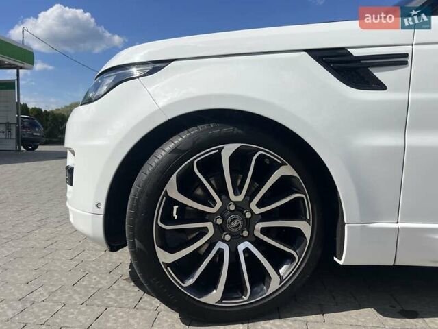 Білий Ленд Ровер Range Rover Sport, об'ємом двигуна 3 л та пробігом 125 тис. км за 28000 $, фото 45 на Automoto.ua