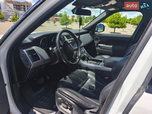 Білий Ленд Ровер Range Rover Sport, об'ємом двигуна 3 л та пробігом 186 тис. км за 26000 $, фото 7 на Automoto.ua