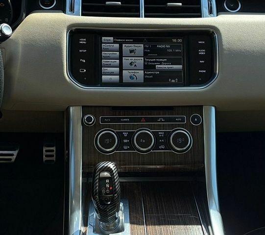 Білий Ленд Ровер Range Rover Sport, об'ємом двигуна 3 л та пробігом 215 тис. км за 22800 $, фото 49 на Automoto.ua