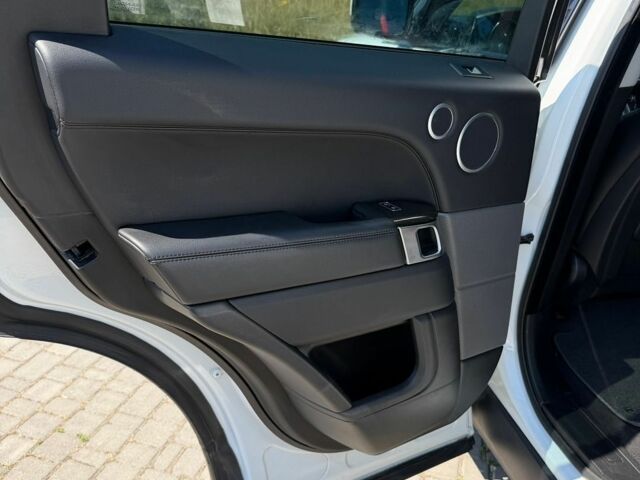 Білий Ленд Ровер Range Rover Sport, об'ємом двигуна 2.99 л та пробігом 142 тис. км за 25700 $, фото 28 на Automoto.ua