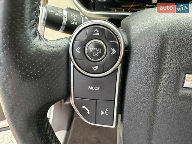 Білий Ленд Ровер Range Rover Sport, об'ємом двигуна 2.99 л та пробігом 164 тис. км за 31999 $, фото 15 на Automoto.ua