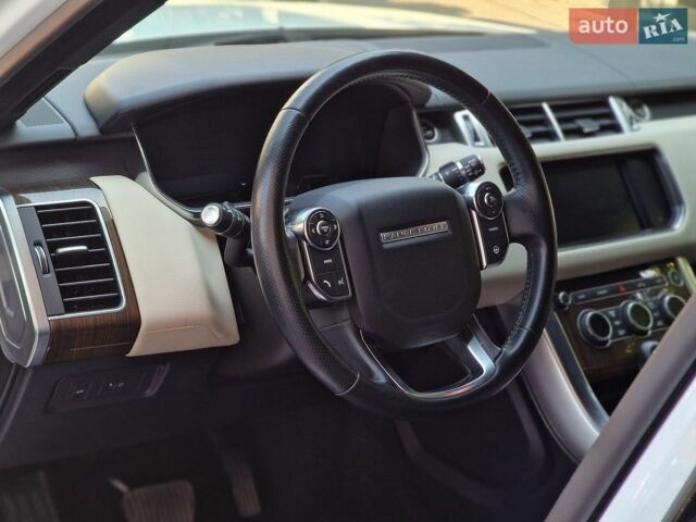 Білий Ленд Ровер Range Rover Sport, об'ємом двигуна 2.99 л та пробігом 99 тис. км за 28490 $, фото 46 на Automoto.ua