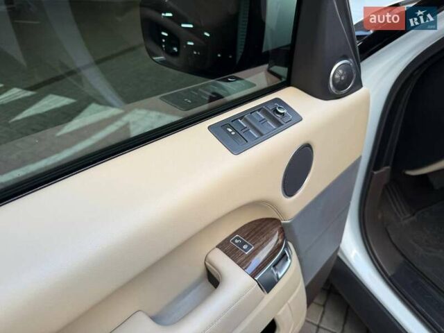 Білий Ленд Ровер Range Rover Sport, об'ємом двигуна 2.99 л та пробігом 171 тис. км за 24990 $, фото 7 на Automoto.ua