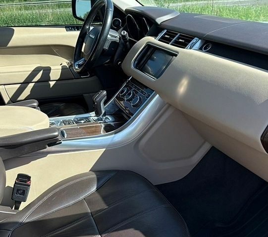 Білий Ленд Ровер Range Rover Sport, об'ємом двигуна 3 л та пробігом 215 тис. км за 22800 $, фото 54 на Automoto.ua