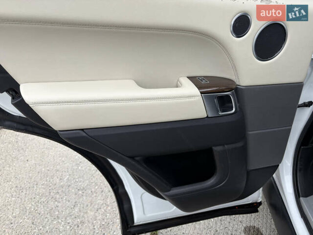 Білий Ленд Ровер Range Rover Sport, об'ємом двигуна 2.99 л та пробігом 98 тис. км за 32999 $, фото 24 на Automoto.ua