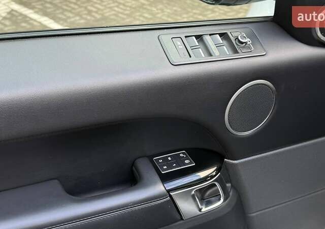 Білий Ленд Ровер Range Rover Sport, об'ємом двигуна 3 л та пробігом 261 тис. км за 26990 $, фото 19 на Automoto.ua