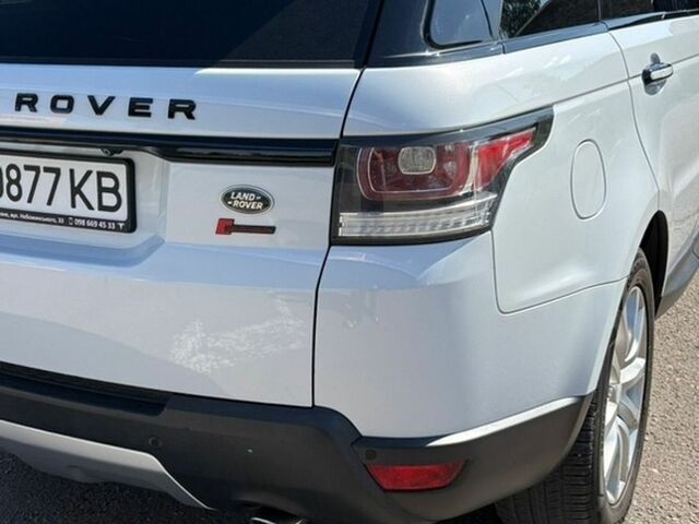 Білий Ленд Ровер Range Rover Sport, об'ємом двигуна 3 л та пробігом 215 тис. км за 22800 $, фото 15 на Automoto.ua