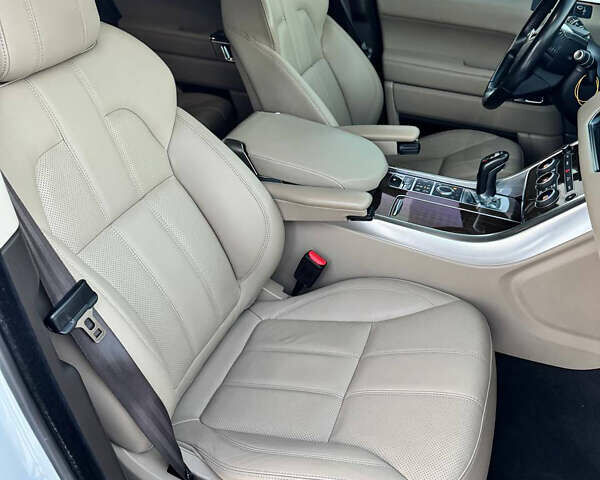 Белый Ленд Ровер Рендж Ровер Спорт, объемом двигателя 2.99 л и пробегом 104 тыс. км за 27500 $, фото 25 на Automoto.ua