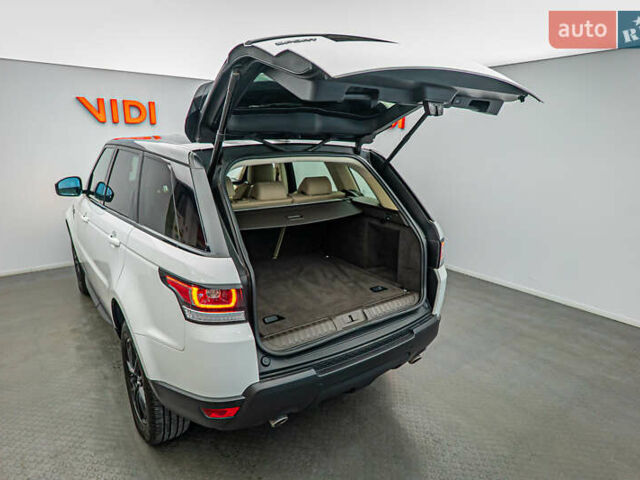 Білий Ленд Ровер Range Rover Sport, об'ємом двигуна 3 л та пробігом 57 тис. км за 37081 $, фото 6 на Automoto.ua