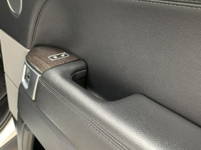 Білий Ленд Ровер Range Rover Sport, об'ємом двигуна 2.99 л та пробігом 230 тис. км за 42000 $, фото 44 на Automoto.ua