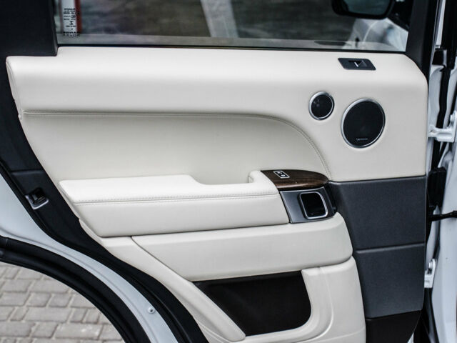 Білий Ленд Ровер Range Rover Sport, об'ємом двигуна 3 л та пробігом 81 тис. км за 55000 $, фото 73 на Automoto.ua