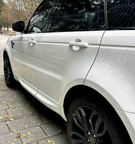 Белый Ленд Ровер Рендж Ровер Спорт, объемом двигателя 2.99 л и пробегом 148 тыс. км за 29000 $, фото 6 на Automoto.ua