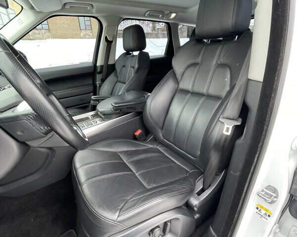 Білий Ленд Ровер Range Rover Sport, об'ємом двигуна 2.99 л та пробігом 121 тис. км за 29000 $, фото 21 на Automoto.ua