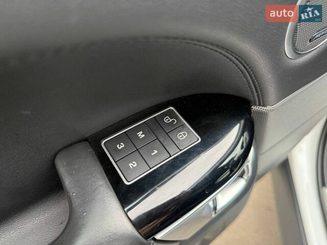 Білий Ленд Ровер Range Rover Sport, об'ємом двигуна 2.99 л та пробігом 194 тис. км за 24990 $, фото 15 на Automoto.ua