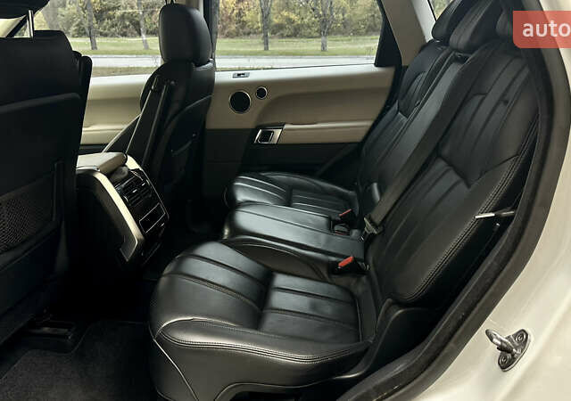 Белый Ленд Ровер Рендж Ровер Спорт, объемом двигателя 2.99 л и пробегом 148 тыс. км за 29000 $, фото 9 на Automoto.ua