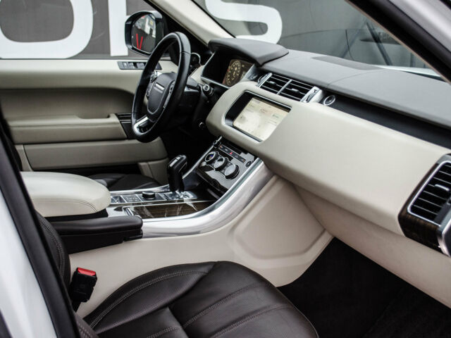 Білий Ленд Ровер Range Rover Sport, об'ємом двигуна 3 л та пробігом 81 тис. км за 55000 $, фото 27 на Automoto.ua