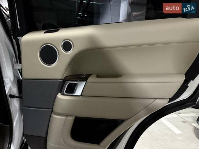 Білий Ленд Ровер Range Rover Sport, об'ємом двигуна 2.99 л та пробігом 62 тис. км за 36500 $, фото 60 на Automoto.ua