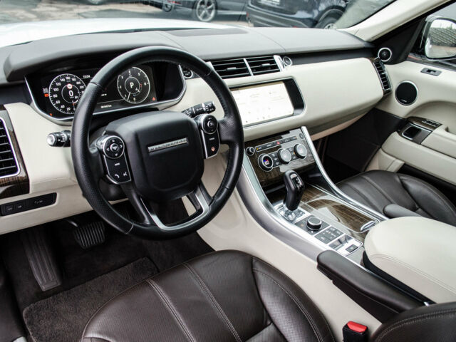 Білий Ленд Ровер Range Rover Sport, об'ємом двигуна 3 л та пробігом 81 тис. км за 55000 $, фото 26 на Automoto.ua