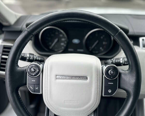Білий Ленд Ровер Range Rover Sport, об'ємом двигуна 2.99 л та пробігом 161 тис. км за 31000 $, фото 5 на Automoto.ua