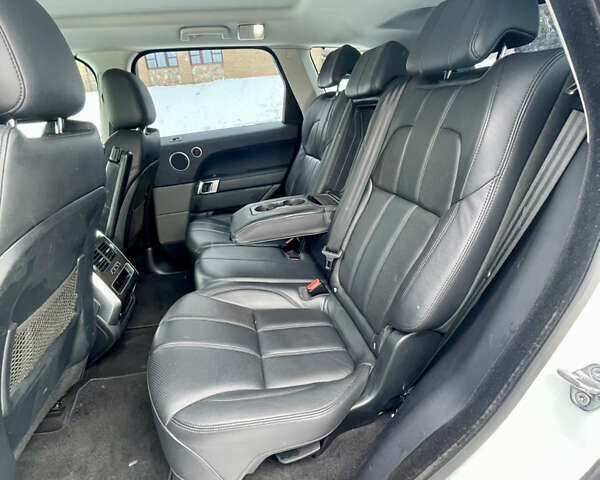 Білий Ленд Ровер Range Rover Sport, об'ємом двигуна 2.99 л та пробігом 121 тис. км за 29000 $, фото 9 на Automoto.ua