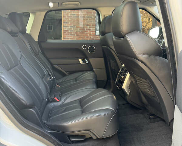 Білий Ленд Ровер Range Rover Sport, об'ємом двигуна 2.99 л та пробігом 146 тис. км за 25900 $, фото 17 на Automoto.ua