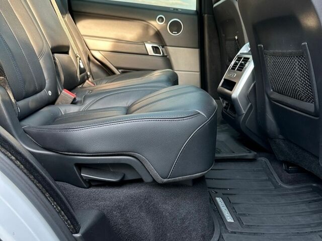Білий Ленд Ровер Range Rover Sport, об'ємом двигуна 3 л та пробігом 112 тис. км за 25999 $, фото 86 на Automoto.ua