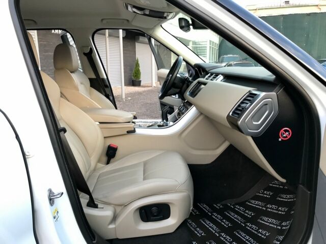 Білий Ленд Ровер Range Rover Sport, об'ємом двигуна 3 л та пробігом 80 тис. км за 51500 $, фото 48 на Automoto.ua