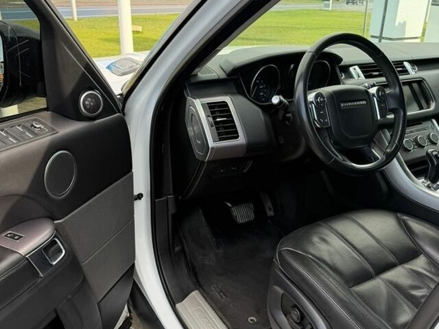 Білий Ленд Ровер Range Rover Sport, об'ємом двигуна 2.99 л та пробігом 160 тис. км за 33000 $, фото 13 на Automoto.ua
