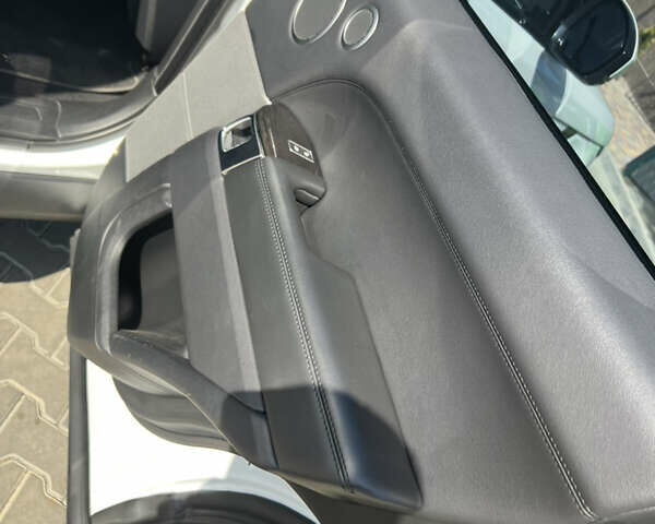 Білий Ленд Ровер Range Rover Sport, об'ємом двигуна 2.99 л та пробігом 73 тис. км за 34900 $, фото 34 на Automoto.ua