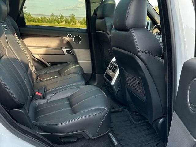 Білий Ленд Ровер Range Rover Sport, об'ємом двигуна 3 л та пробігом 112 тис. км за 25999 $, фото 85 на Automoto.ua