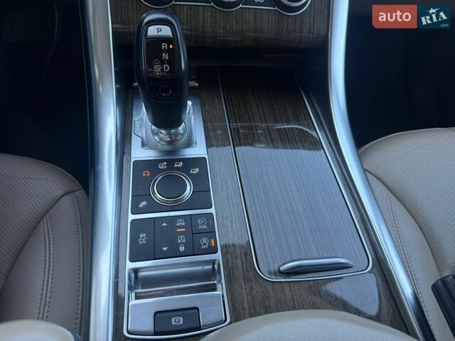 Білий Ленд Ровер Range Rover Sport, об'ємом двигуна 2.99 л та пробігом 233 тис. км за 27500 $, фото 33 на Automoto.ua