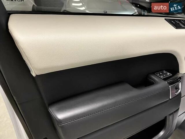Білий Ленд Ровер Range Rover Sport, об'ємом двигуна 3 л та пробігом 132 тис. км за 33700 $, фото 26 на Automoto.ua