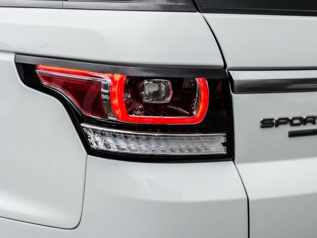 Білий Ленд Ровер Range Rover Sport, об'ємом двигуна 3 л та пробігом 81 тис. км за 55000 $, фото 22 на Automoto.ua