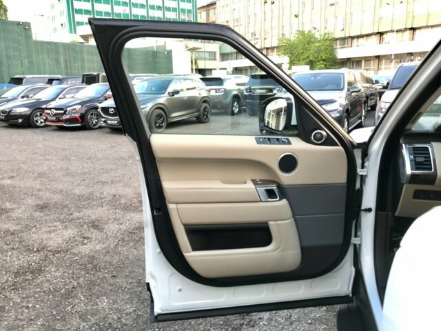 Білий Ленд Ровер Range Rover Sport, об'ємом двигуна 3 л та пробігом 80 тис. км за 51500 $, фото 33 на Automoto.ua