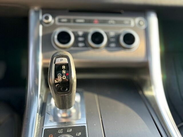 Білий Ленд Ровер Range Rover Sport, об'ємом двигуна 3 л та пробігом 112 тис. км за 25999 $, фото 96 на Automoto.ua