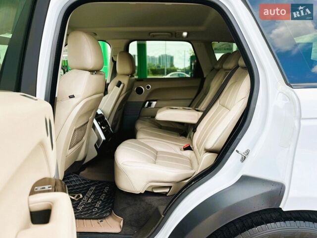 Білий Ленд Ровер Range Rover Sport, об'ємом двигуна 3 л та пробігом 181 тис. км за 26500 $, фото 22 на Automoto.ua