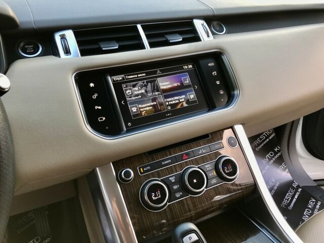 Білий Ленд Ровер Range Rover Sport, об'ємом двигуна 3 л та пробігом 80 тис. км за 51500 $, фото 46 на Automoto.ua