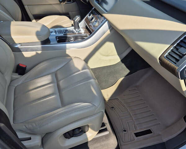 Белый Ленд Ровер Рендж Ровер Спорт, объемом двигателя 2.99 л и пробегом 180 тыс. км за 29400 $, фото 15 на Automoto.ua