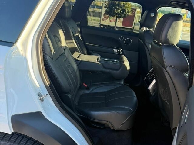 Білий Ленд Ровер Range Rover Sport, об'ємом двигуна 3 л та пробігом 131 тис. км за 29000 $, фото 14 на Automoto.ua