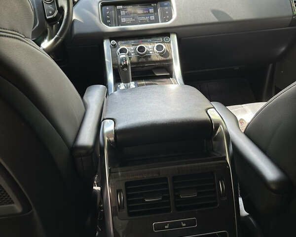 Білий Ленд Ровер Range Rover Sport, об'ємом двигуна 2.99 л та пробігом 153 тис. км за 37800 $, фото 9 на Automoto.ua