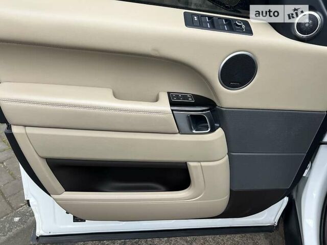 Білий Ленд Ровер Range Rover Sport, об'ємом двигуна 3 л та пробігом 100 тис. км за 42000 $, фото 53 на Automoto.ua